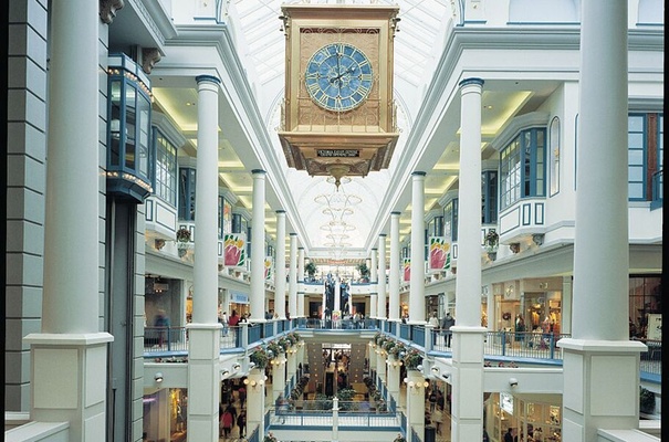 2thebaycentrevictoria_interior.jpg__0x400_q95_autocrop_crop-smart_subsampling-2_upscale